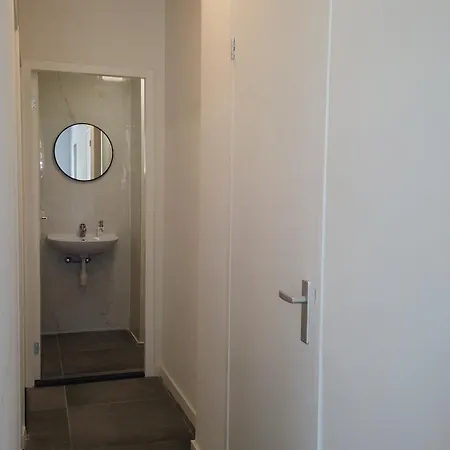 Y * Амстердам