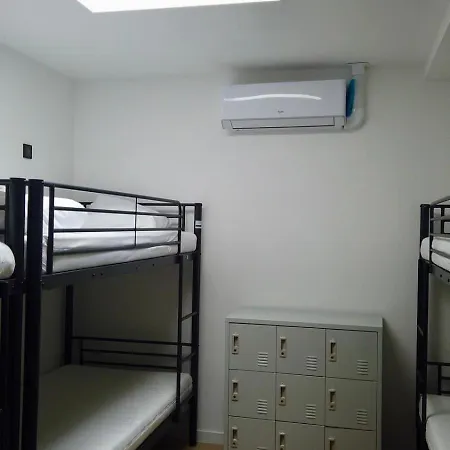 Y * Амстердам