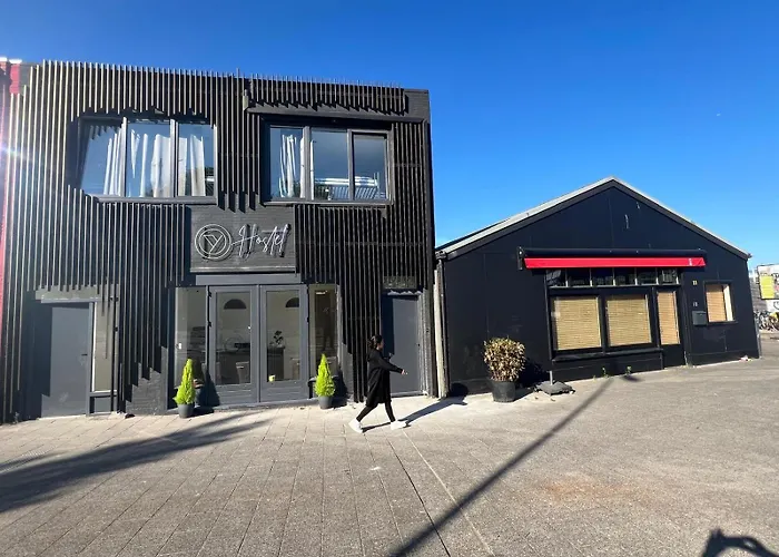 Y Амстердам