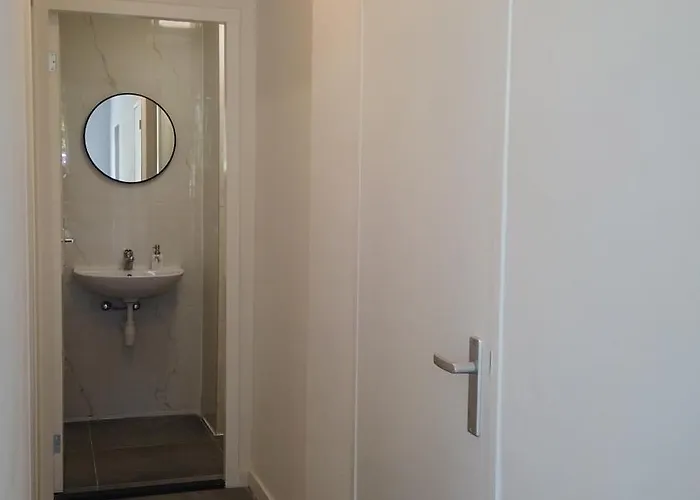 Y * Амстердам